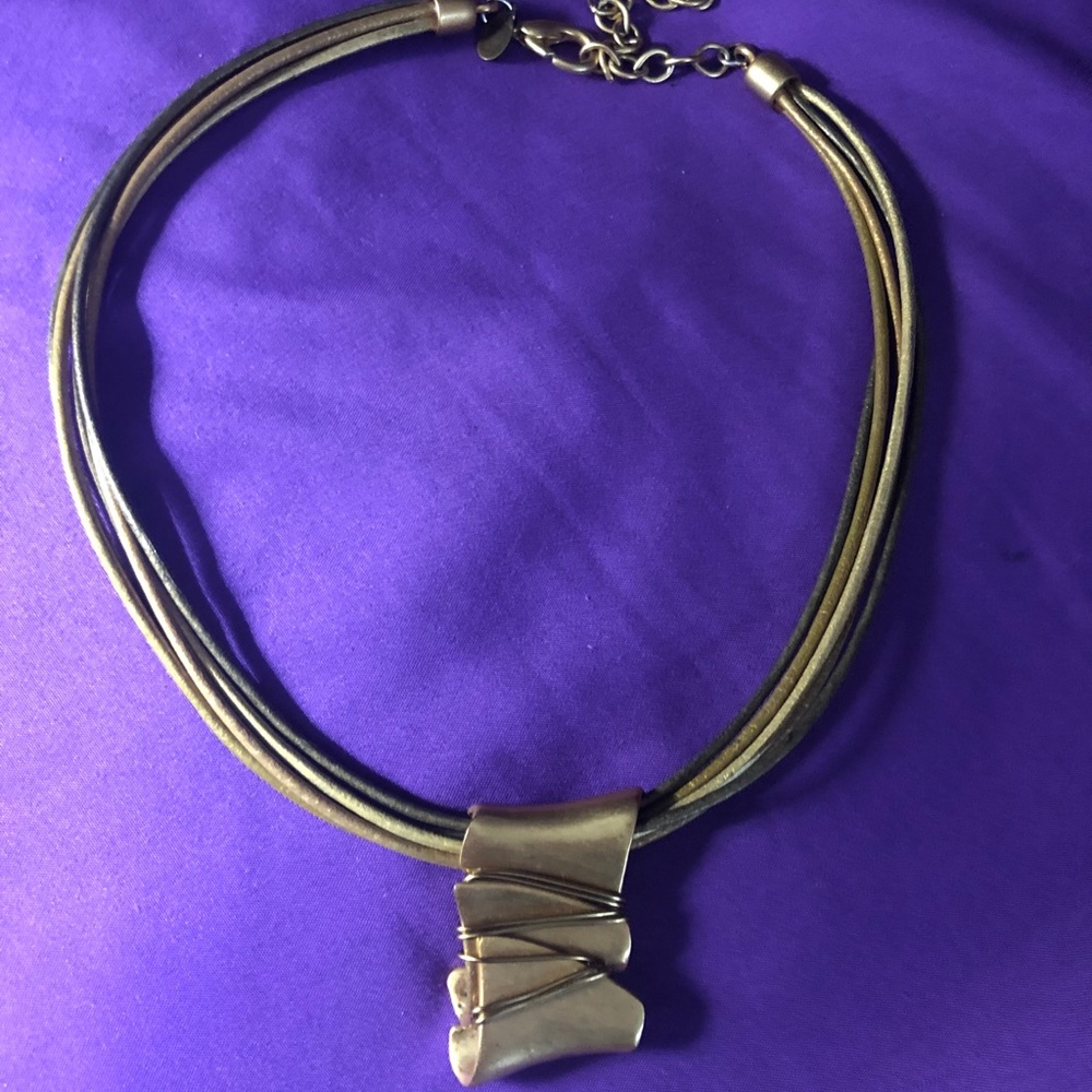 Chico’s choker necklace